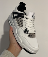 JORDAN RETRO 4